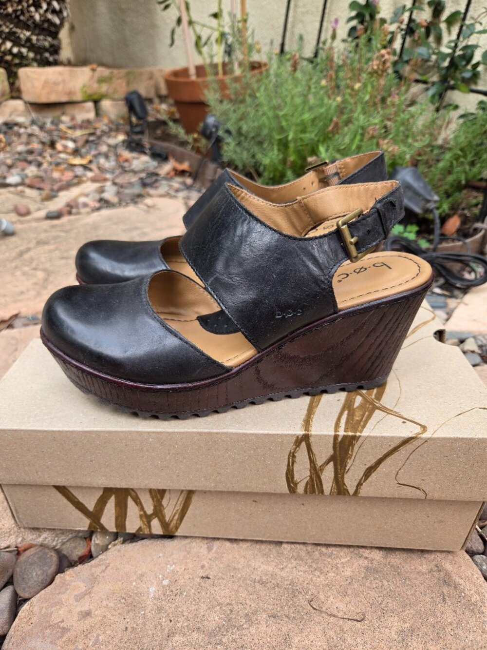 NWT b.o.c. Helena Leather Slingback Wedge Sandal Closed Toe Platform Retro Clogs